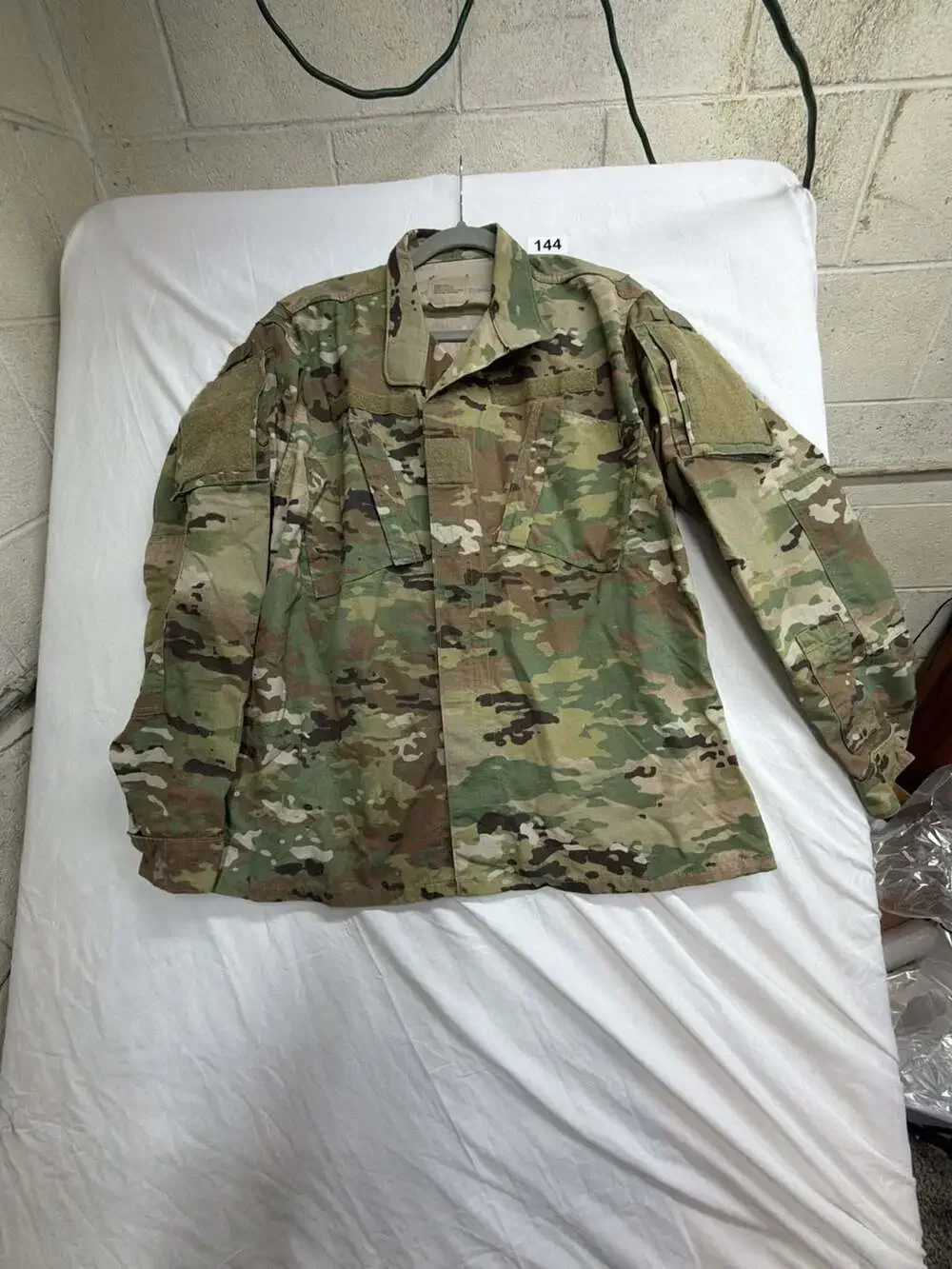 US Army Combat Uniform OCP Camo Jacket Medium-Long